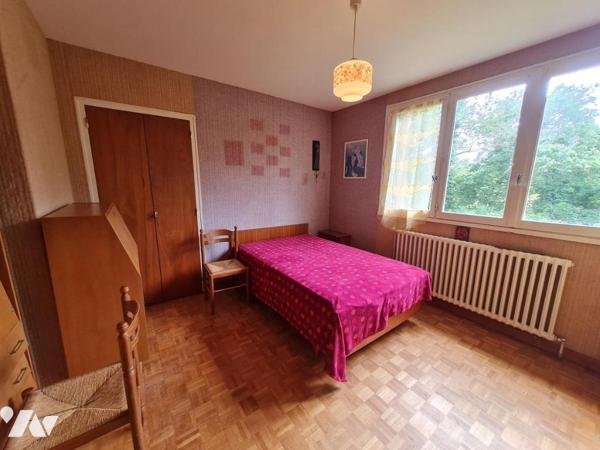 À Vendre à Réguiny Maison située à 2 minutes des commodités et services 