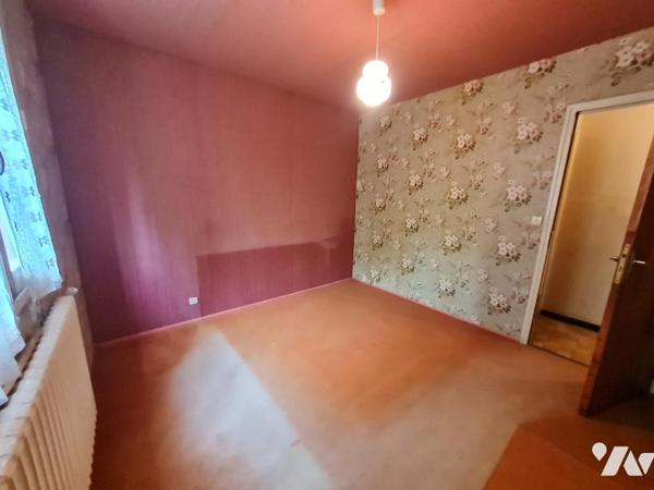 À Vendre à Réguiny Maison située à 2 minutes des commodités et services 