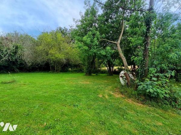 À Vendre à Réguiny Maison située à 2 minutes des commodités et services 