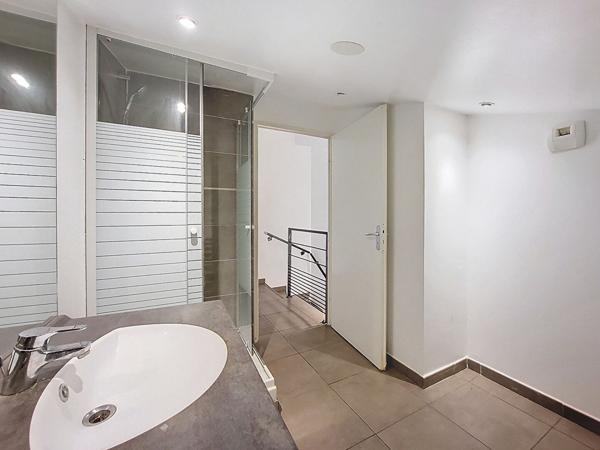 Hyères (83400) À vendre : Appartement 4 pièces à Hyères - Référence VA1265-MA0616