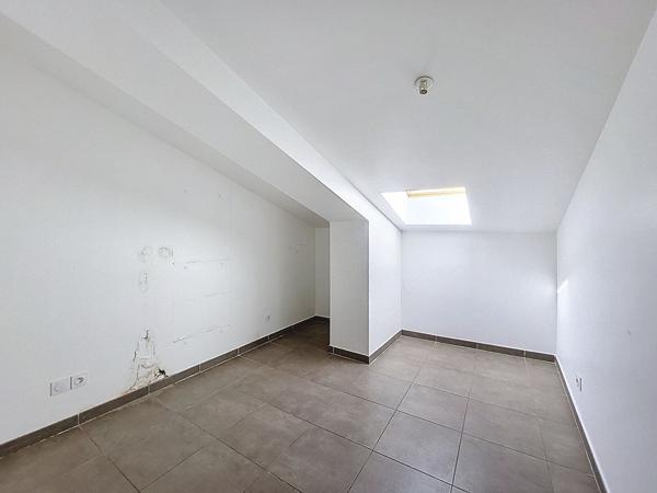 Hyères (83400) À vendre : Appartement 4 pièces à Hyères - Référence VA1265-MA0616