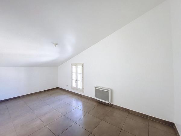 Hyères (83400) À vendre : Appartement 4 pièces à Hyères - Référence VA1265-MA0616
