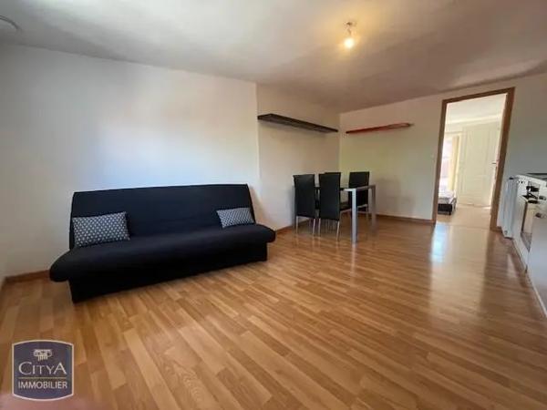Appartement à louer 2 pièces 32.52m² Cambrai (59400)
