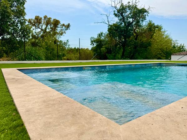 FRÉJUS-domaine résidentiel au calme-villa avec dépendance et piscine sur 1340m2 terrain