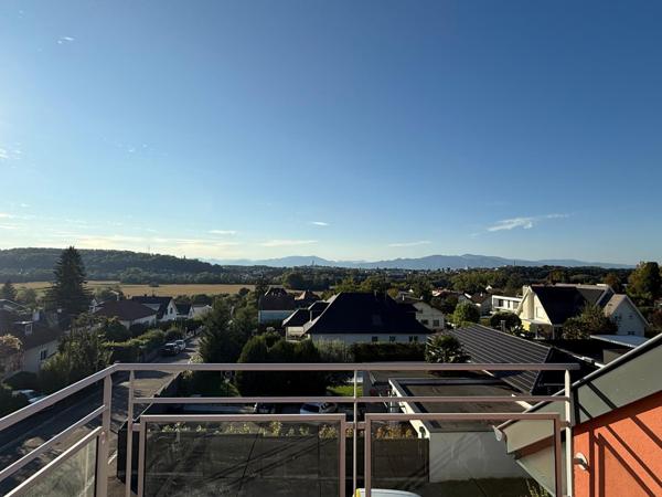 À vendre à Brunstatt : F3 de 77 m² au dernier étage, terrasse 18 m², vue Vosges, garage et ascenseur
