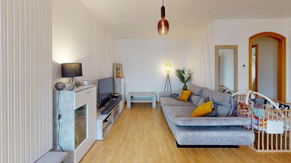 À vendre à Brunstatt : F3 de 77 m² au dernier étage, terrasse 18 m², vue Vosges, garage et ascenseur