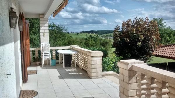 Maison avec piscine .. proche de toutes les commodités