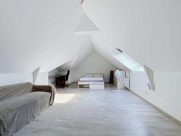 LONGUÉ-JUMELLES - MAISON CONTEMPORAINE AVEC PISCINE, 5 CHAMBRES ET PLUS DE 184 M² HABITABLES
