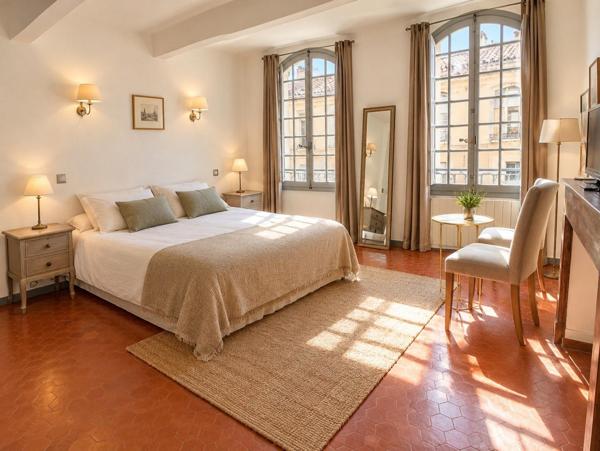 RIEZ - Hôtel Particulier d’exception de 270 m²