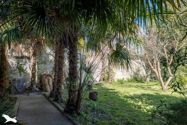 Maison à vendre |  Pons |  6 pièces | 179 m²