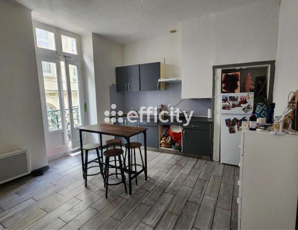 Immeuble
         13 pièces
        - 250 m² Exclusivité 310 000 € *