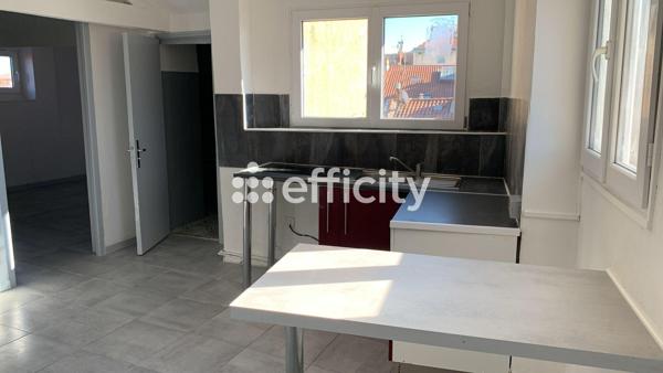Immeuble
         13 pièces
        - 250 m² Exclusivité 310 000 € *