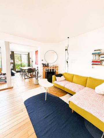 Maison
         6 pièces
        - 125 m² 770 000 € *