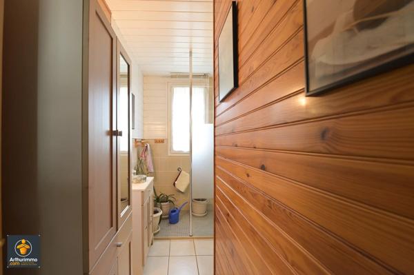 Vente                                                      Maison
                        
                     4 pièces                      97 m2                     à Niort