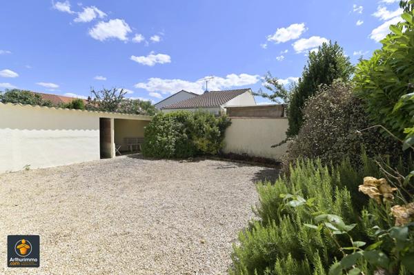 Vente                                                      Maison
                        
                     4 pièces                      97 m2                     à Niort