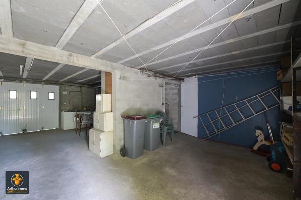 Vente                                                      Maison
                        
                     4 pièces                      97 m2                     à Niort