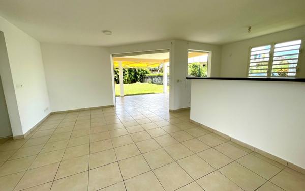 Maison à vendre    4 pièces •  Baie-Mahault