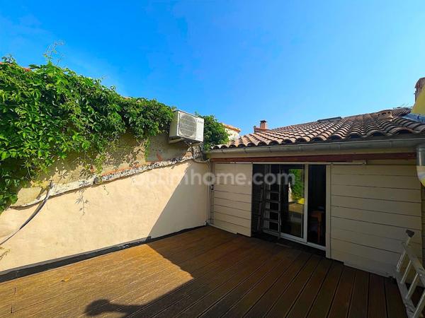 Maison de village 2 chambres avec terrasse.