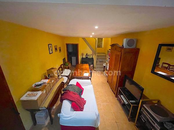 Maison de village 2 chambres avec terrasse.