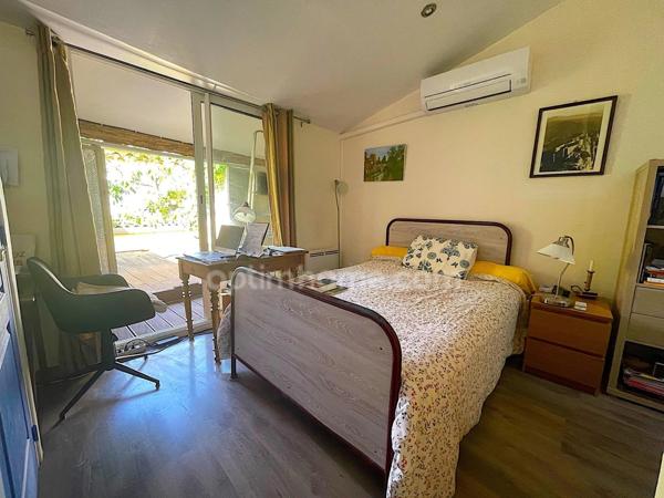 Maison de village 2 chambres avec terrasse.