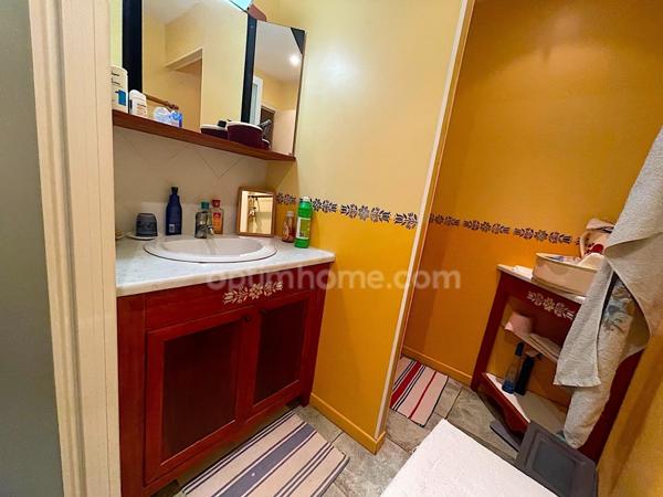 Maison de village 2 chambres avec terrasse.