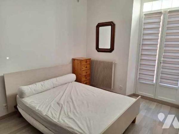 Joli petit appartement (entièrement meublé) T2 de 45,75m2 habitables (rue Fesch) à AJACCIO, en Corse