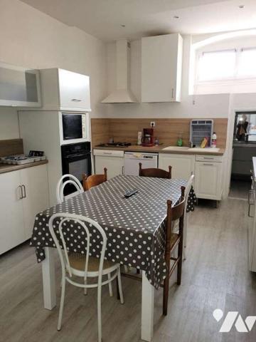 Joli petit appartement (entièrement meublé) T2 de 45,75m2 habitables (rue Fesch) à AJACCIO, en Corse