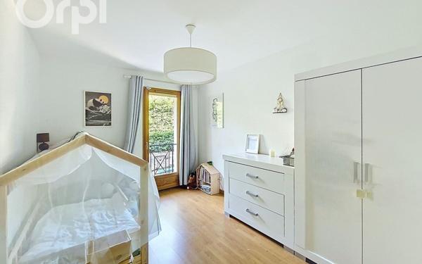 Maison à vendre    5 pièces • 157 m2 Monnetier-Mornex