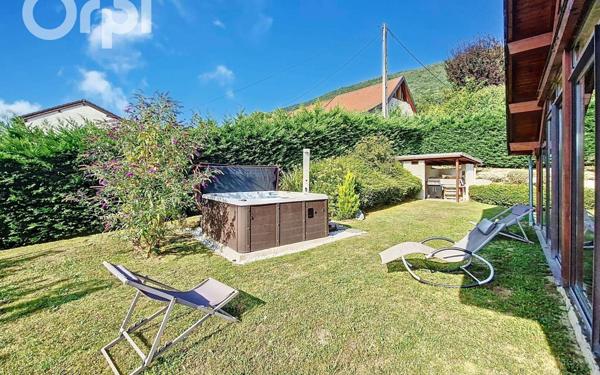 Maison à vendre    5 pièces • 157 m2 Monnetier-Mornex