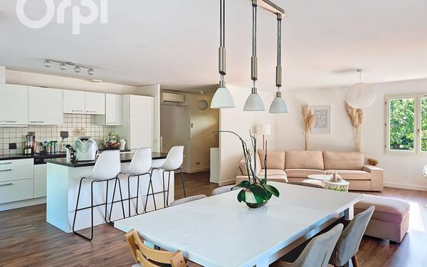 Maison à vendre    5 pièces • 157 m2 Monnetier-Mornex