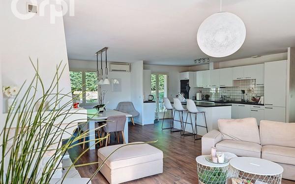 Maison à vendre    5 pièces • 157 m2 Monnetier-Mornex