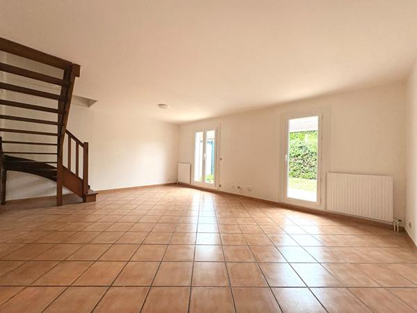 MAISON DE 4 PIECES A VENDRE A PLAISIR  77 m2