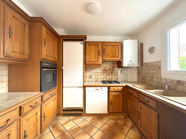 MAISON DE 4 PIECES A VENDRE A PLAISIR  77 m2