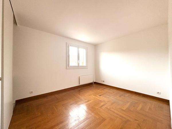 MAISON DE 4 PIECES A VENDRE A PLAISIR  77 m2