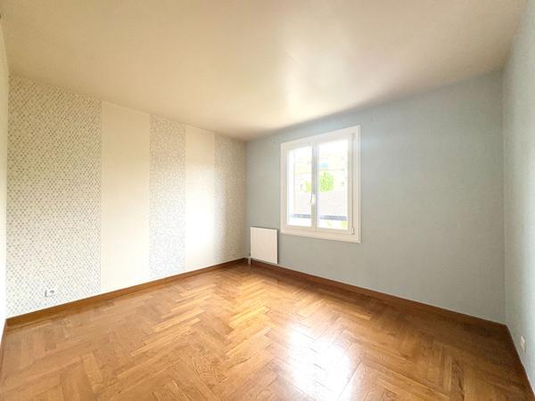 MAISON DE 4 PIECES A VENDRE A PLAISIR  77 m2