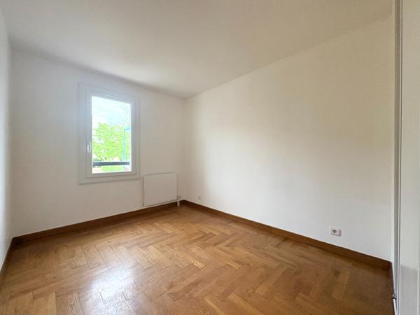 MAISON DE 4 PIECES A VENDRE A PLAISIR  77 m2