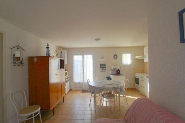 Vente Maison68 m² - 4 Pièces - L AIGUILLON LA PRESQU ILE (85460)