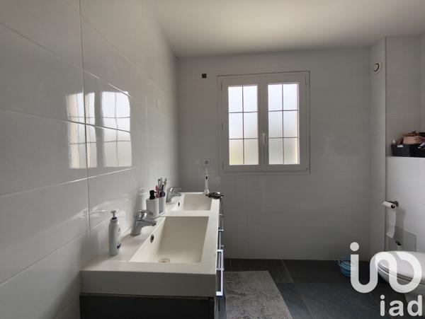 Maison à vendre 7 pièces 195 m² Vennecy