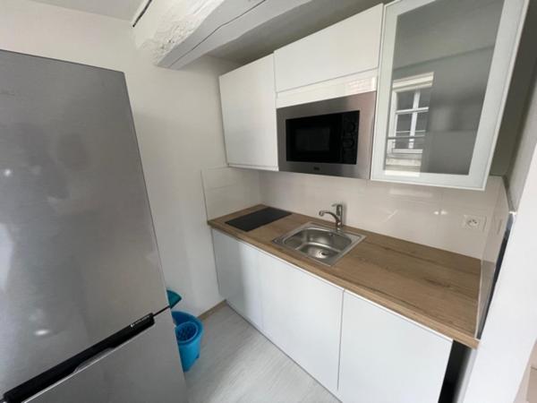 A LOUER : T2 à LILLE • Rue Doudin - Vieux lille • 1 180 € CC • Réf. G472-2