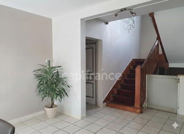 Maison à vendre 10 pièces (89)