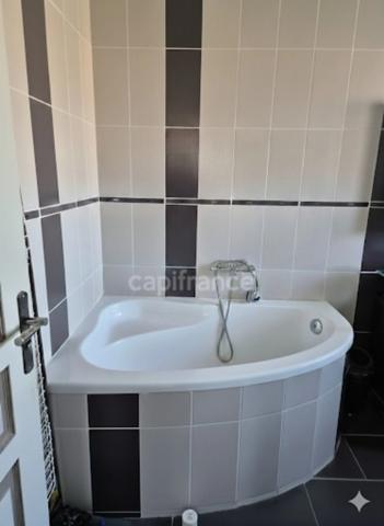 Maison à vendre 10 pièces (89)