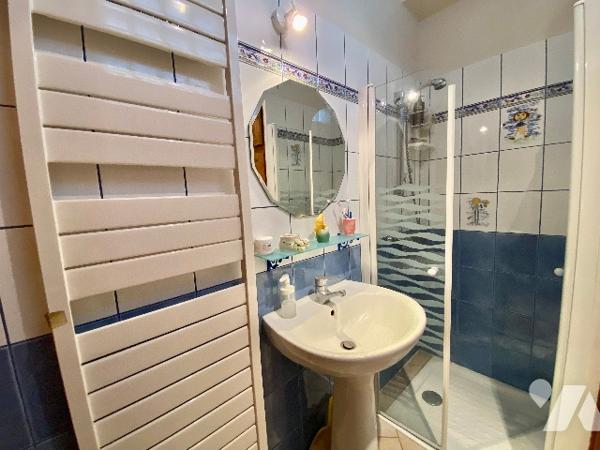 Maison de Maître de 6 Pièces, 4 chambres et 1094m² de terrain