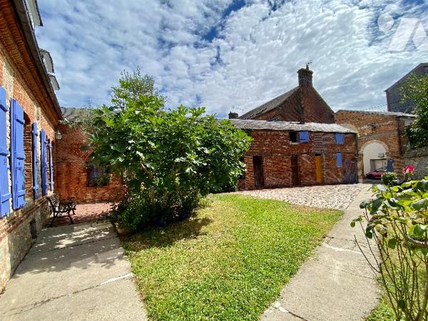 Maison de Maître de 6 Pièces, 4 chambres et 1094m² de terrain