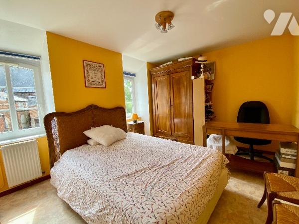 Maison de Maître de 6 Pièces, 4 chambres et 1094m² de terrain