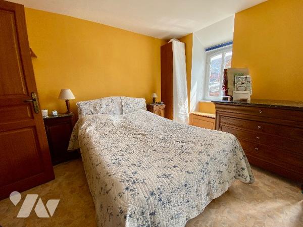 Maison de Maître de 6 Pièces, 4 chambres et 1094m² de terrain