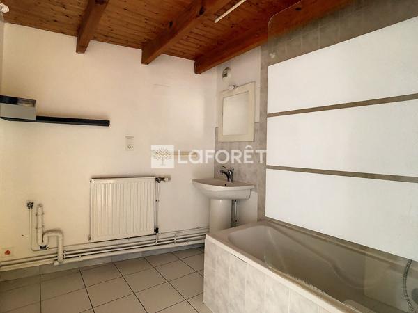 Location appartement près de Neufchâteau - 3 pièce(s) - 48 m² - 535 € par mois