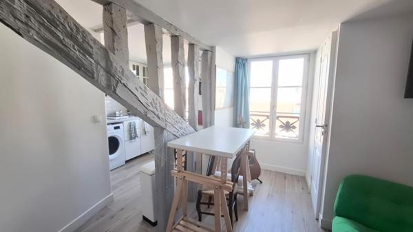 Grand studio Marais 27 m2 Paris 4e
