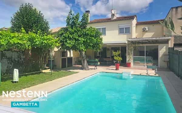 A vendre Maison 5 pièces , 3  chambres , bureau et piscine