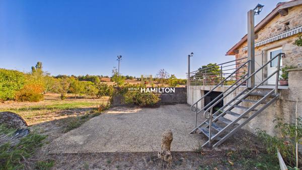 MAISON DE VILLAGE EN PIERRE AVEC PISCINE - HABITABLE DE SUITE Cordes sur ciel