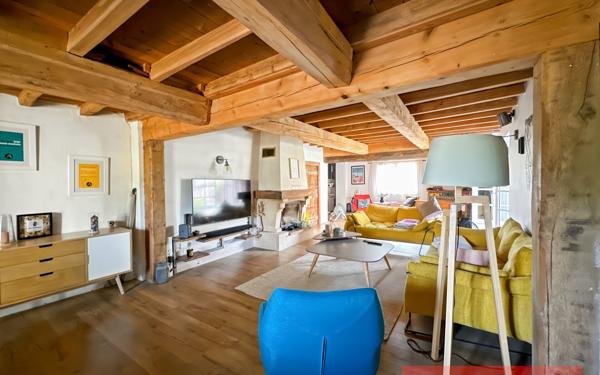 Maison à vendre    6 pièces •  Técou